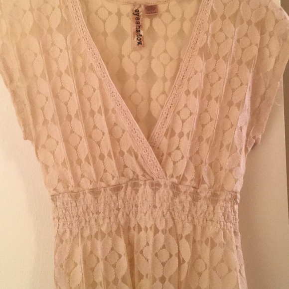 Lace top size small - Picture 3 of 3